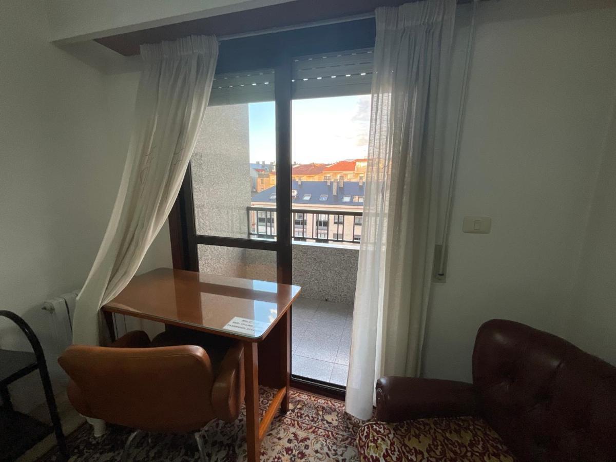 Residencia Universidad Оуренсе Екстериор снимка